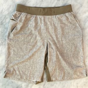 Lululemon athletic short size medium like new bought to small